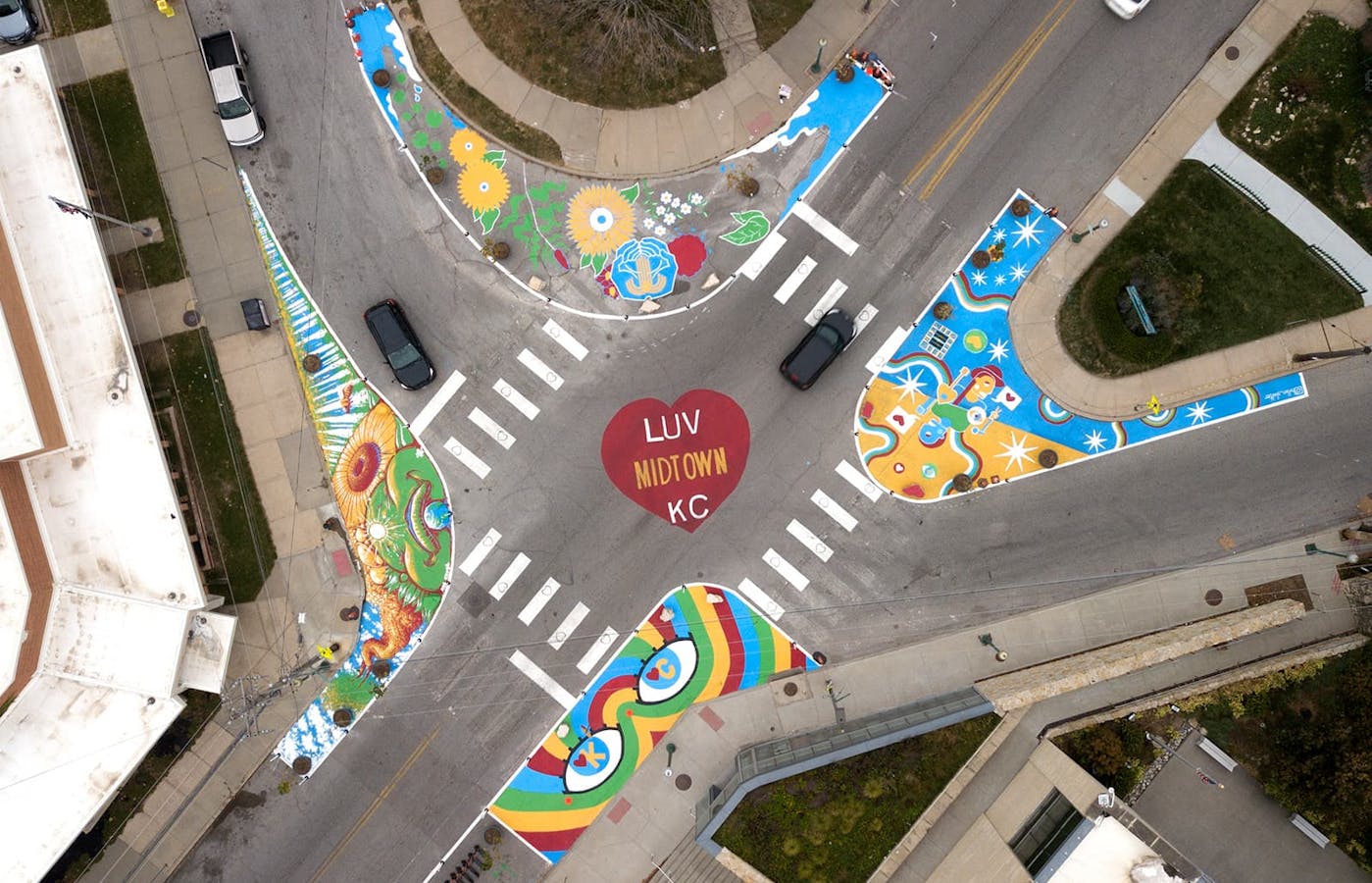 A street mural in Kansas City, MO, helped cut driver speeds by 45% and inspire the “Asphalt Art Safety Study.” (Photos courtesy of Bloomberg Philanthropies)
