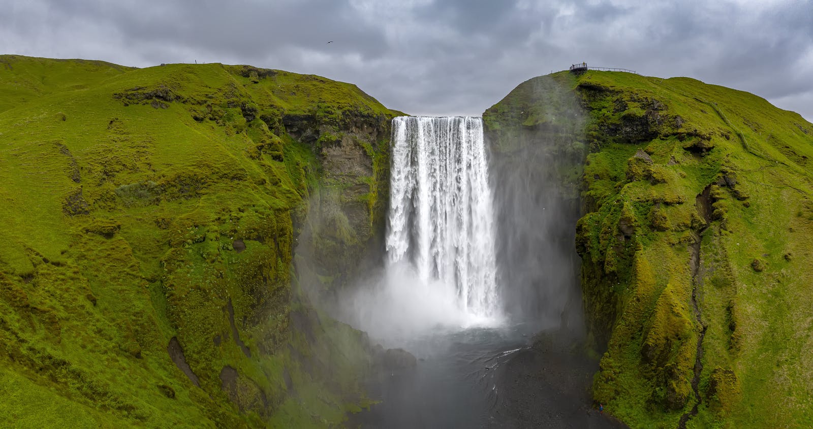 Skogafoss Waterfall 