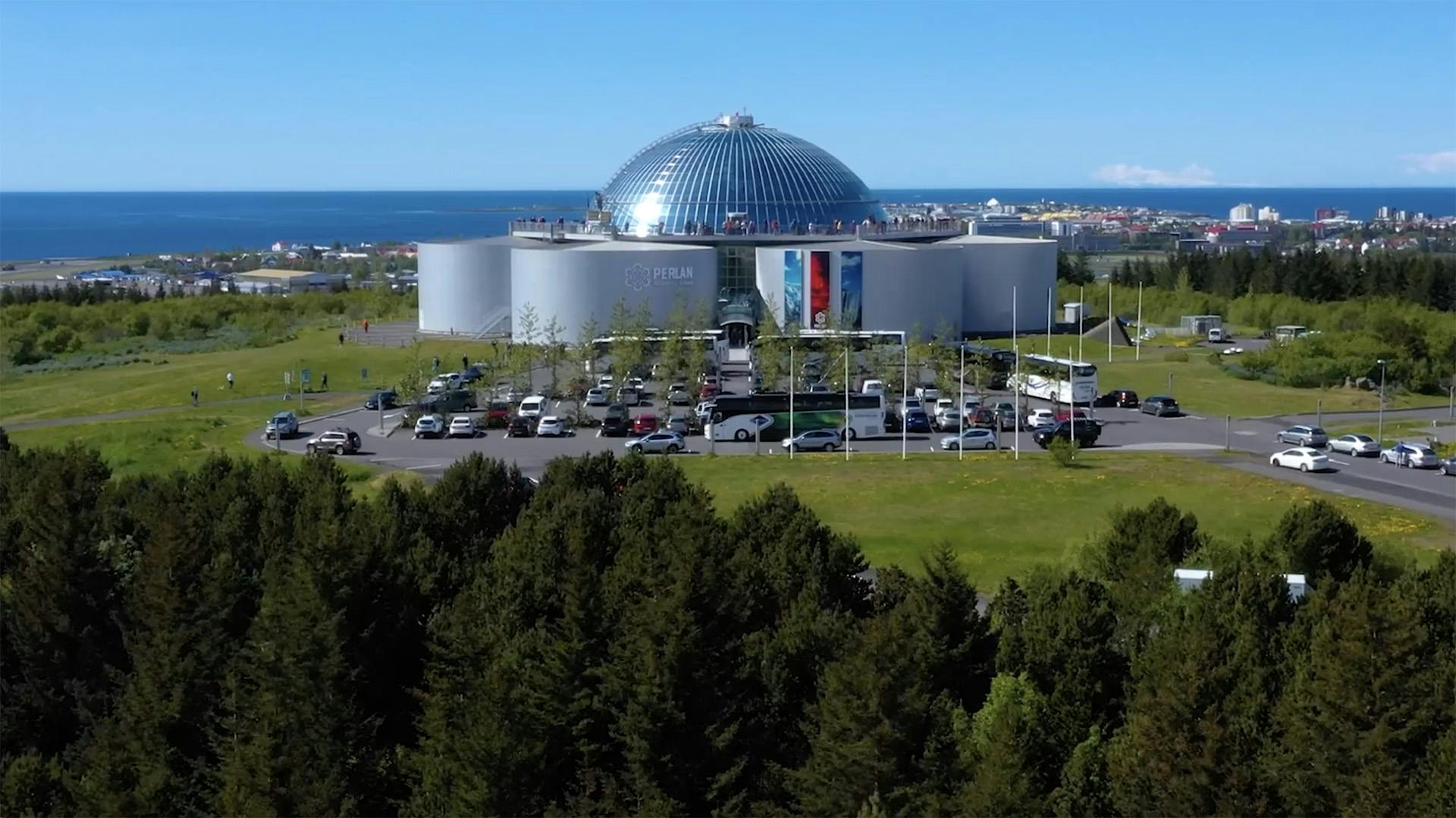 Perlan Sign Museo de la Naturaleza Interactivo en Islandia | Perlan