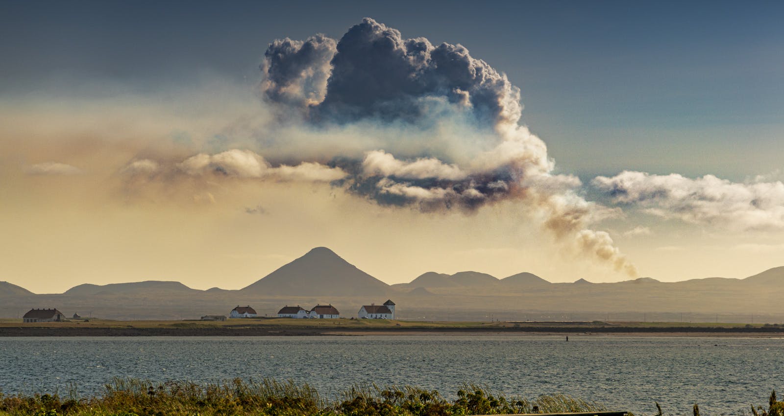 Eruption in Reykjanes peninsula