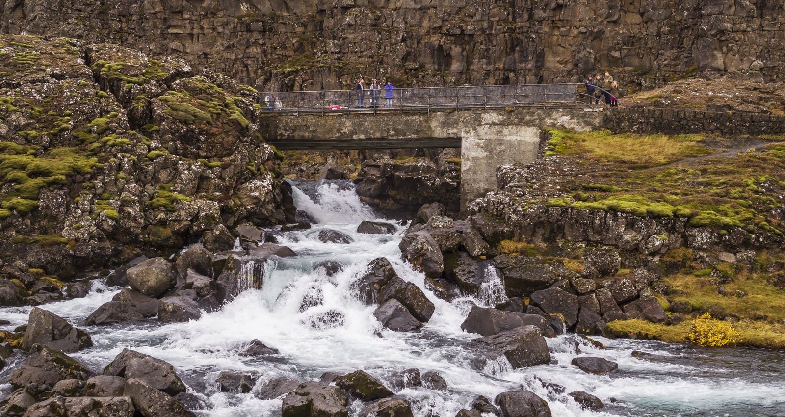 Öxararfoss Waterfall at Þingvellir