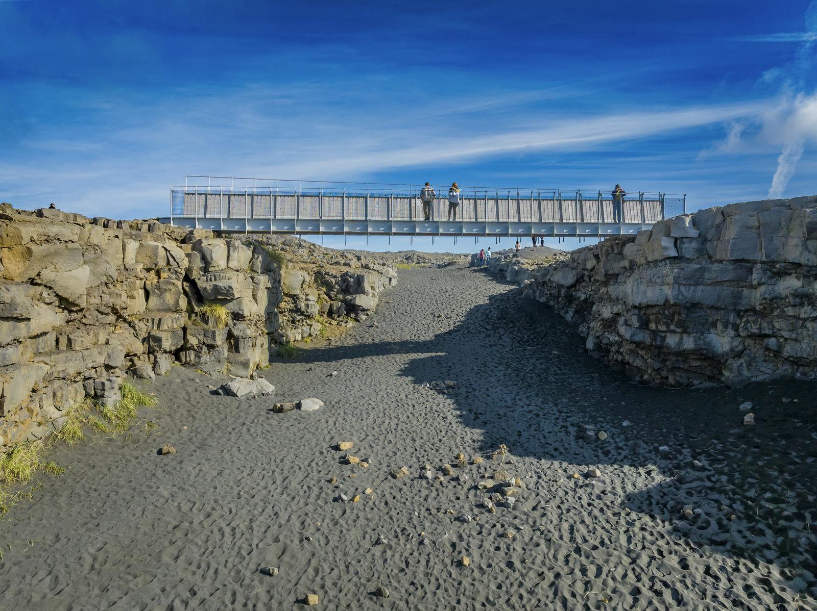 Bridge betwen the continents in Reykjnes