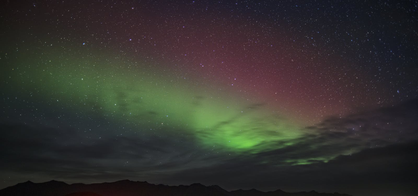 Northern lights colours green and red