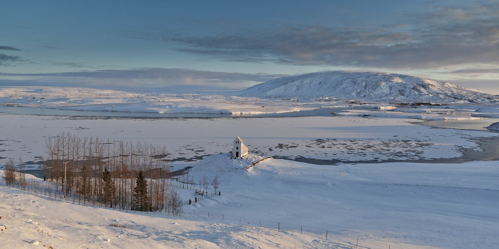 Ulfljotsvatn in winter