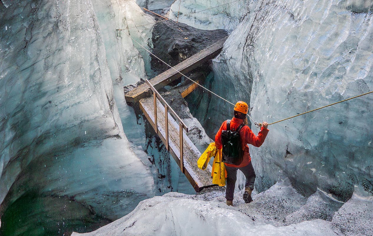 La cueva de hielo Katla
