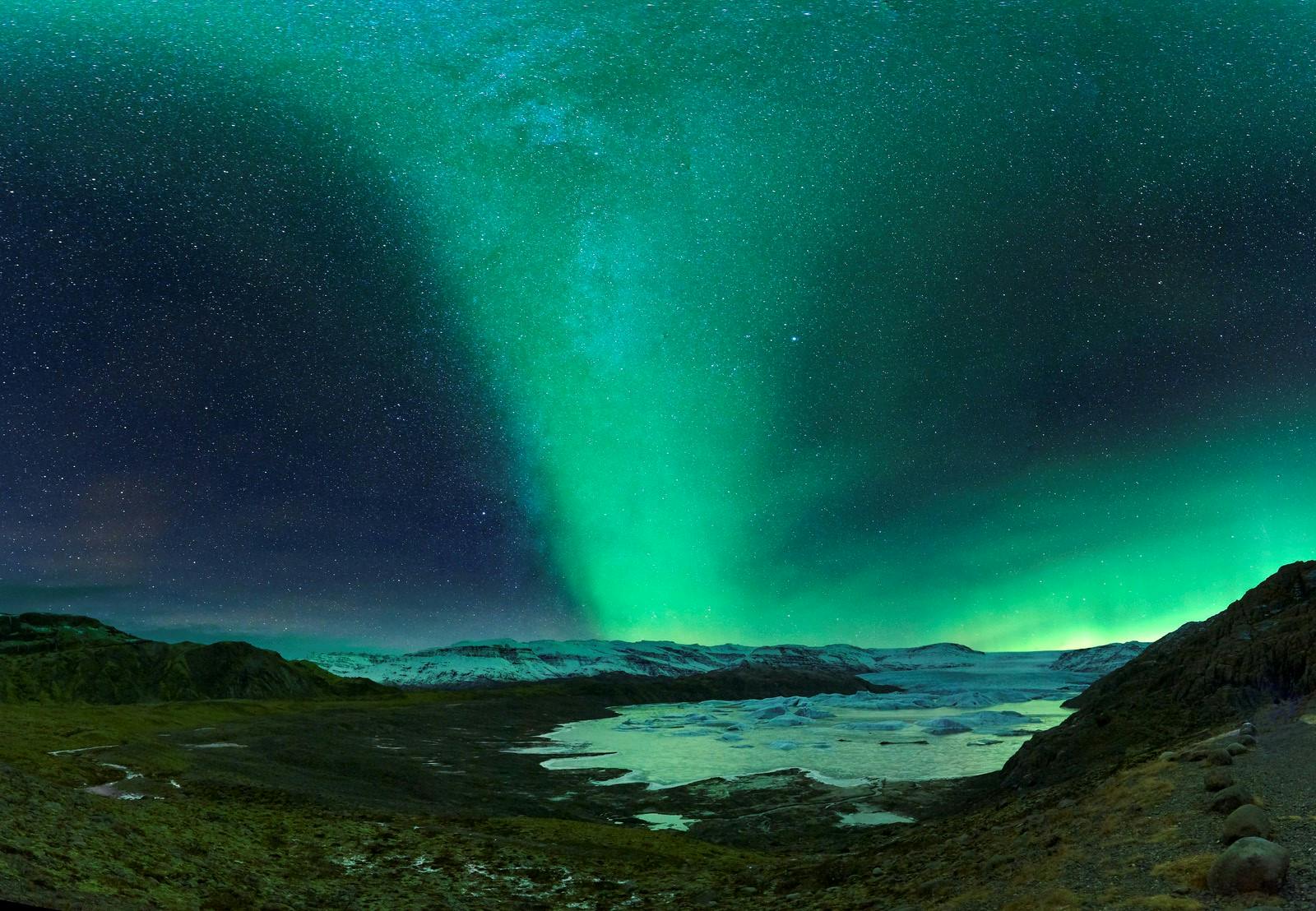 Northern lights by vatnajökull