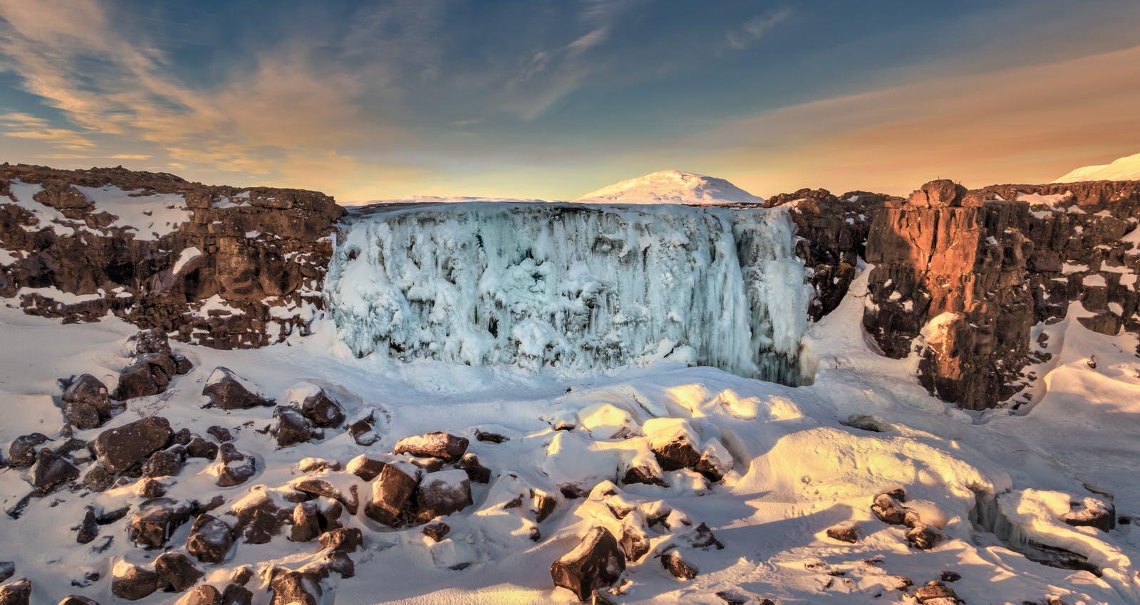 Öxararfoss Waterfall at Þingvellir