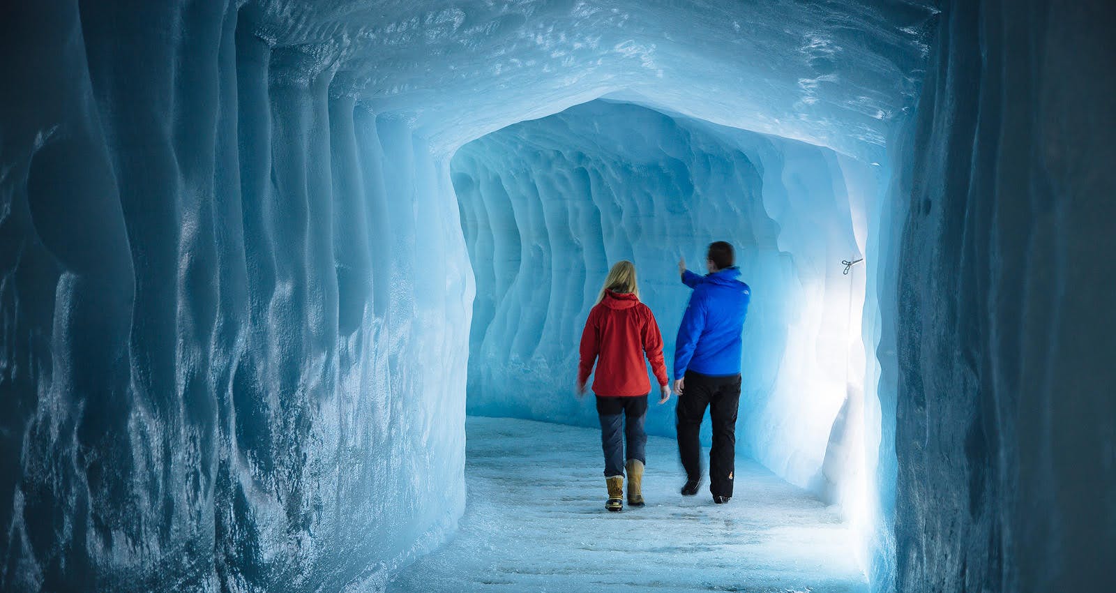 Into the glacier tour