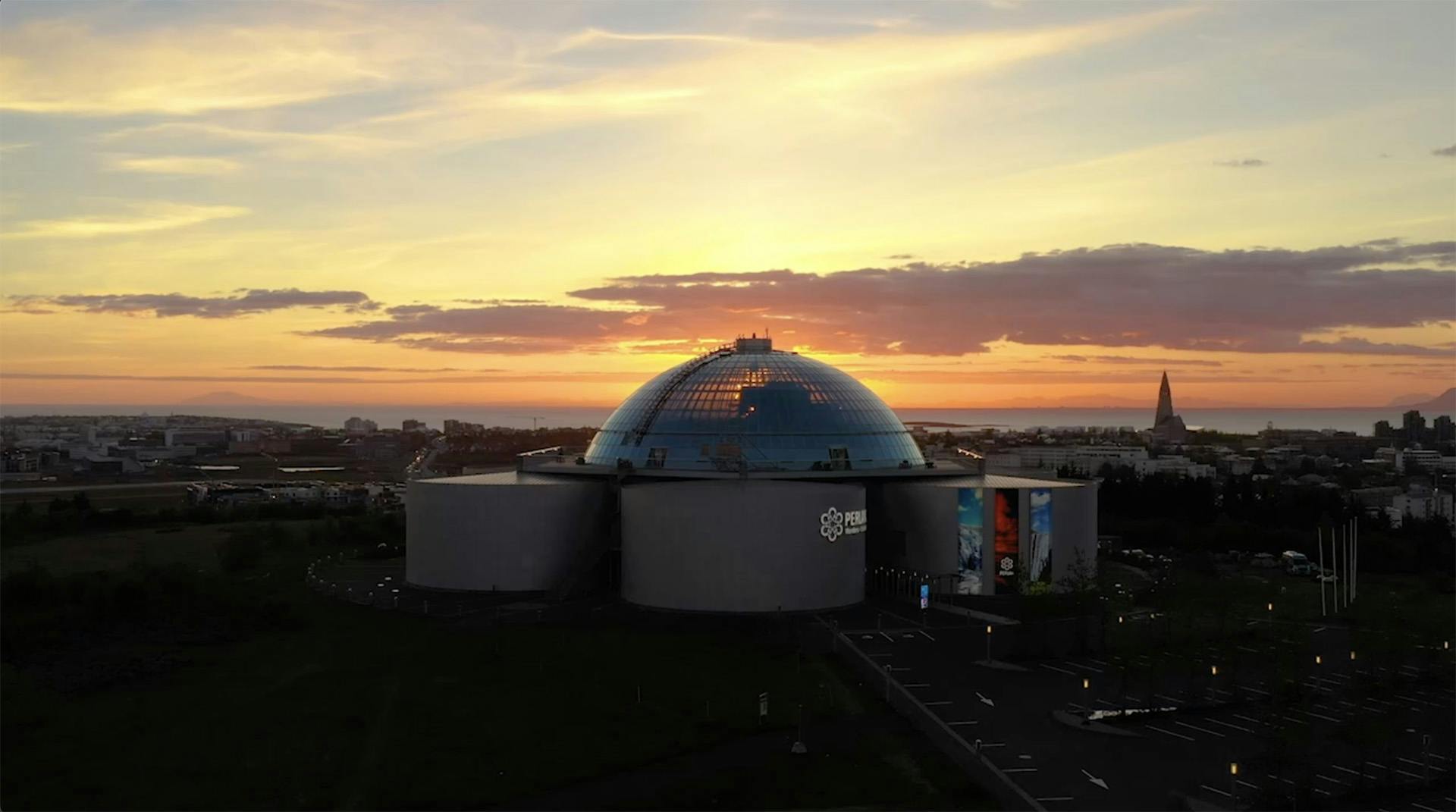 Perlan al atardecer