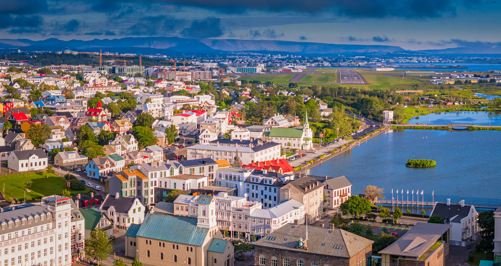 A Trendy Guide to Shopping in Reykjavik | Perlan