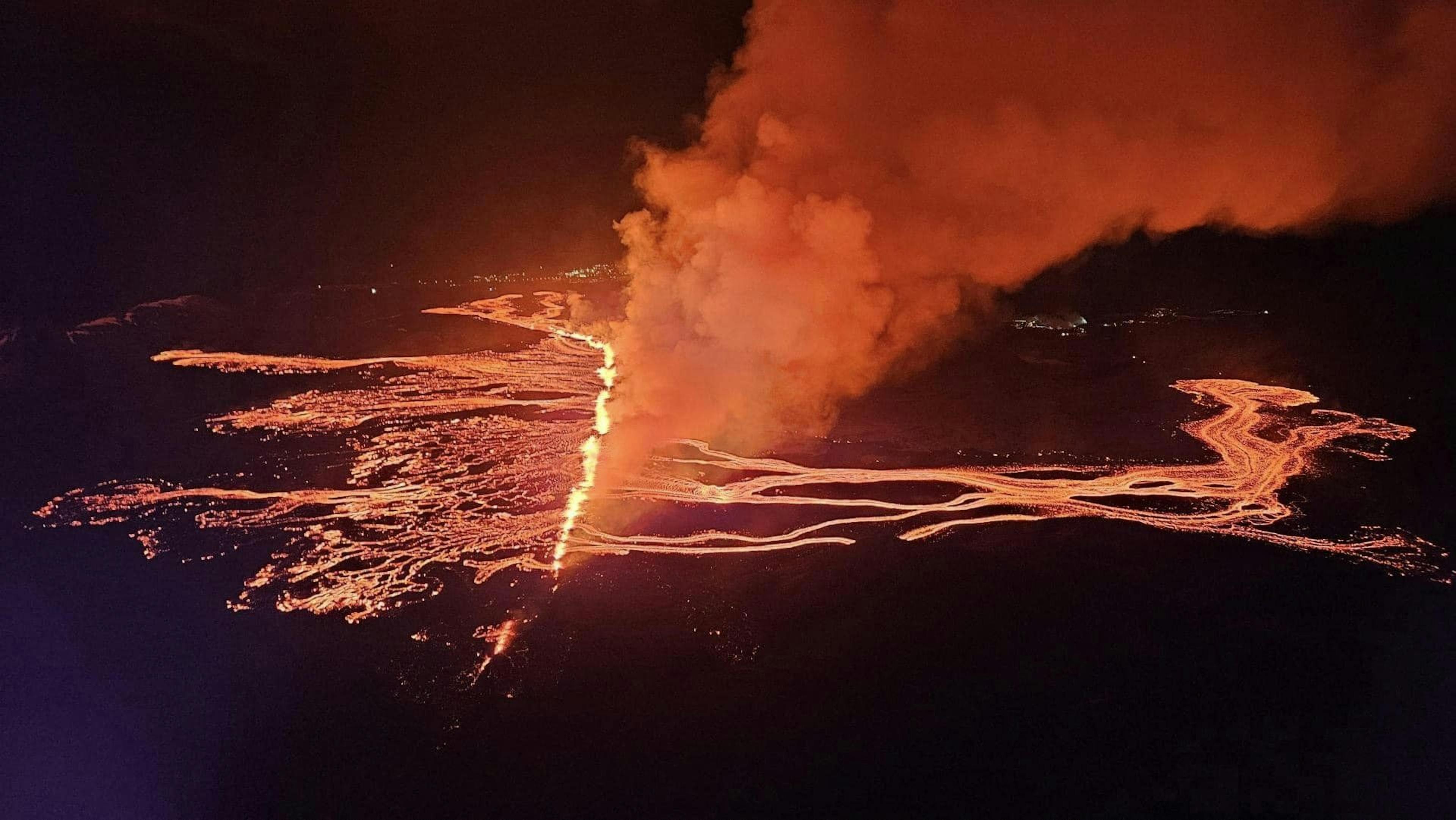 Reykjanes Volcano Sundhnukar Crater Row