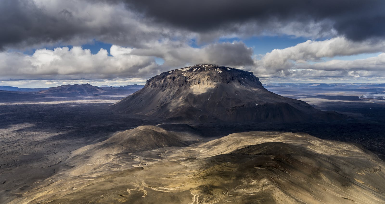 Herðubreið mountain