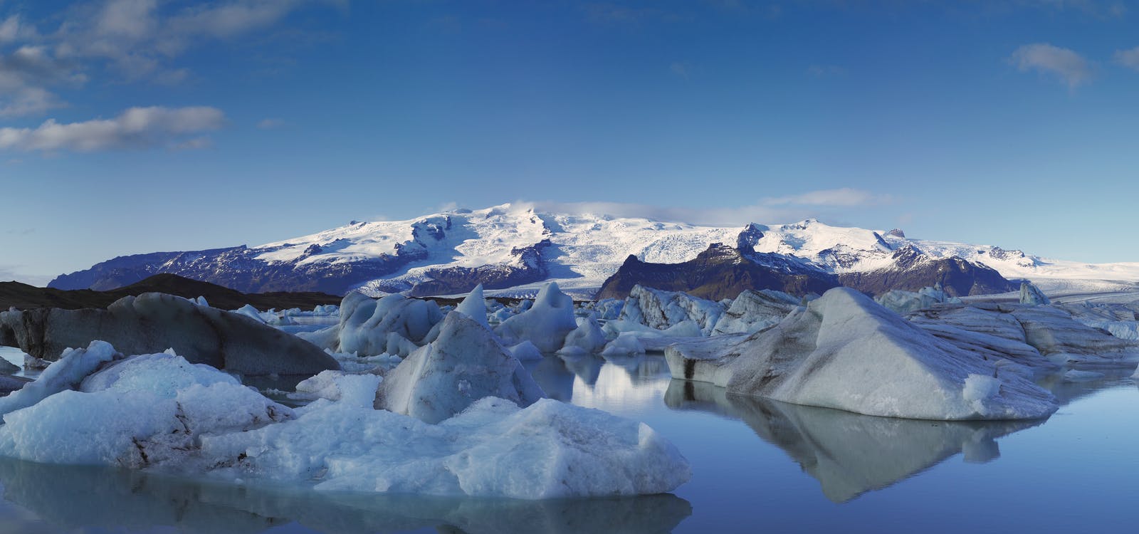 Fjallsjökull and Fjallsárlón lagoon