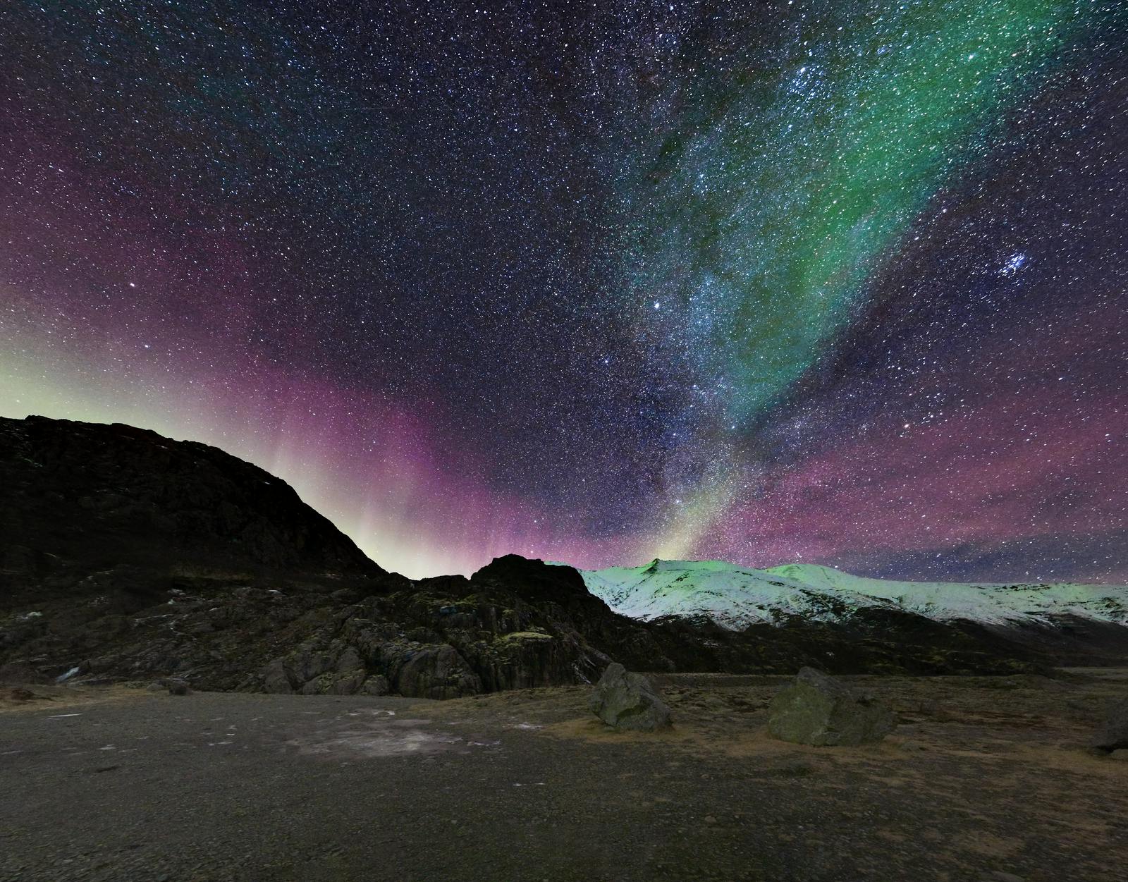 northern lights dancing above Hoffellsjökull Glacier