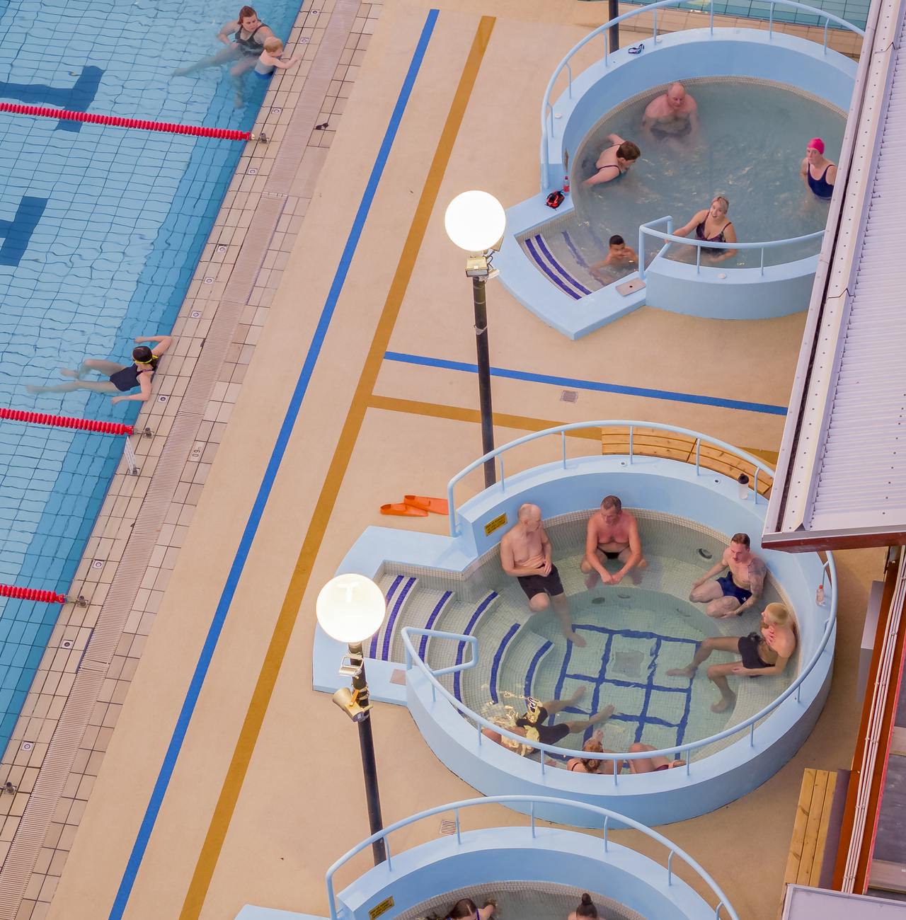 Swimming pools in Reykjavik in October