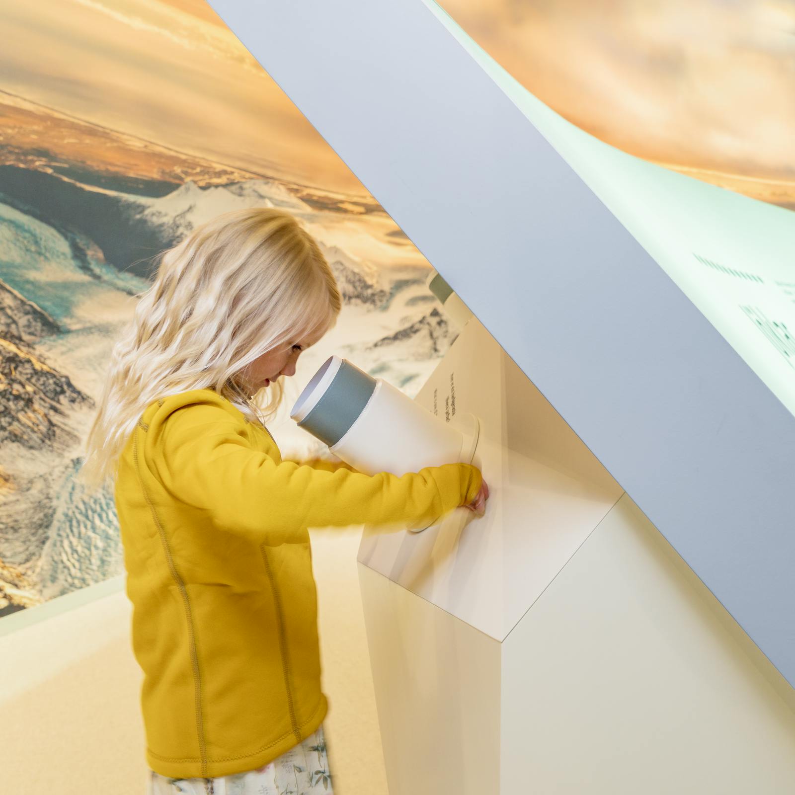 Glacier exhibition for kids