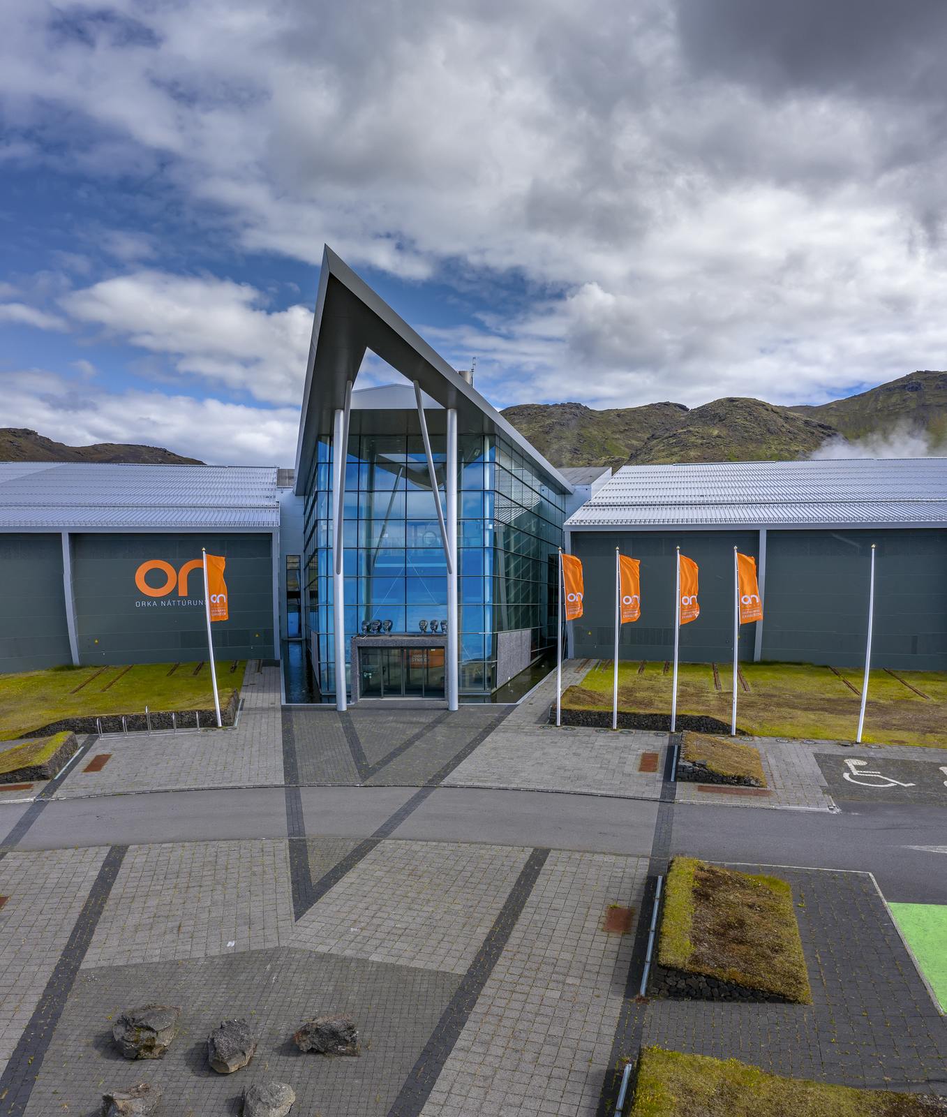 geothermal energy plant in Iceland