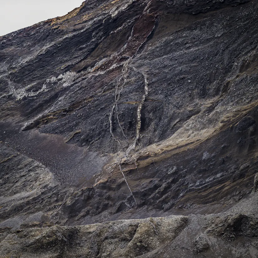 What is a Dike in Geology? | Volcano Glossary | Perlan