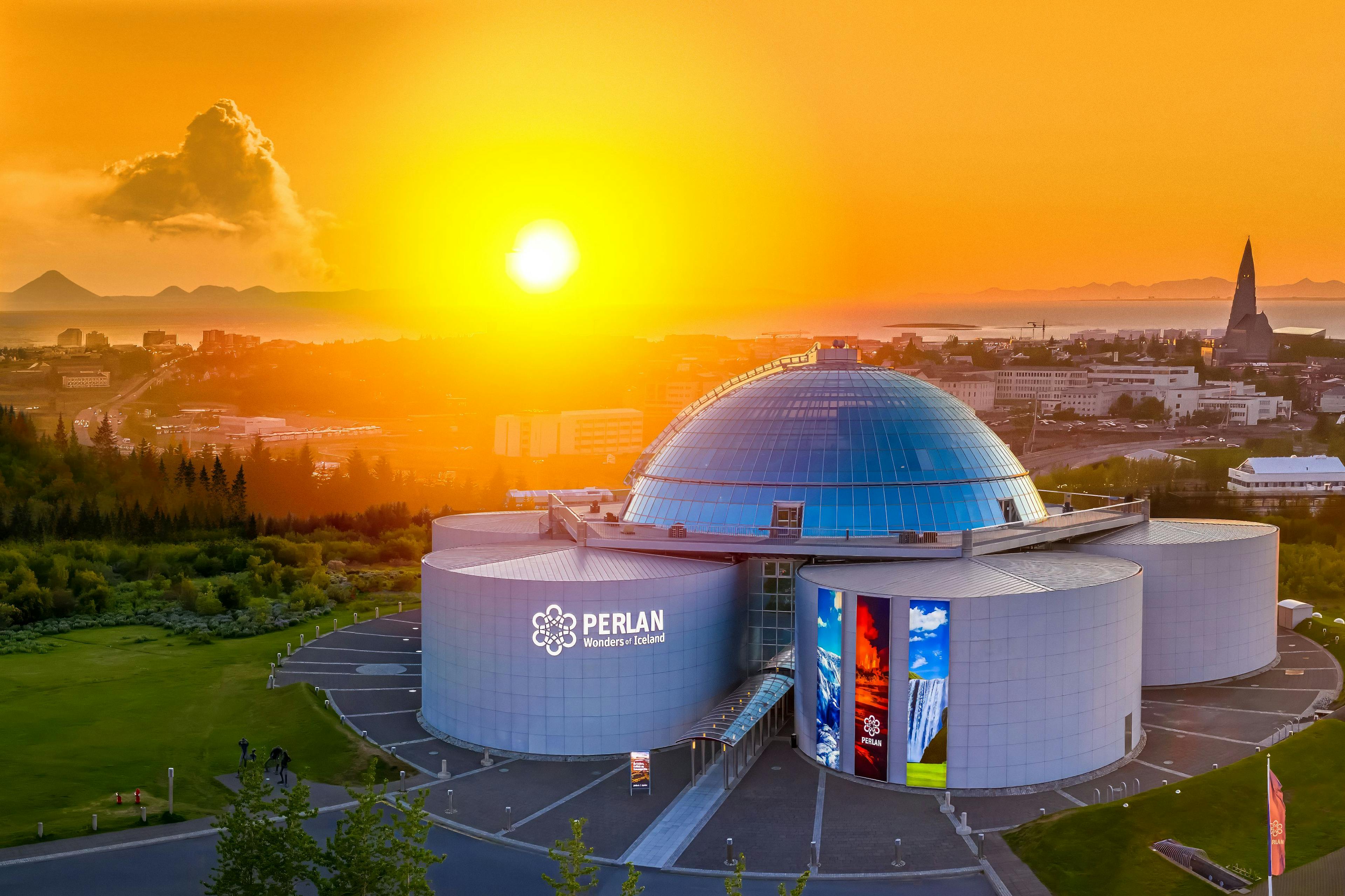 Perlan with the sunset and reykjavik