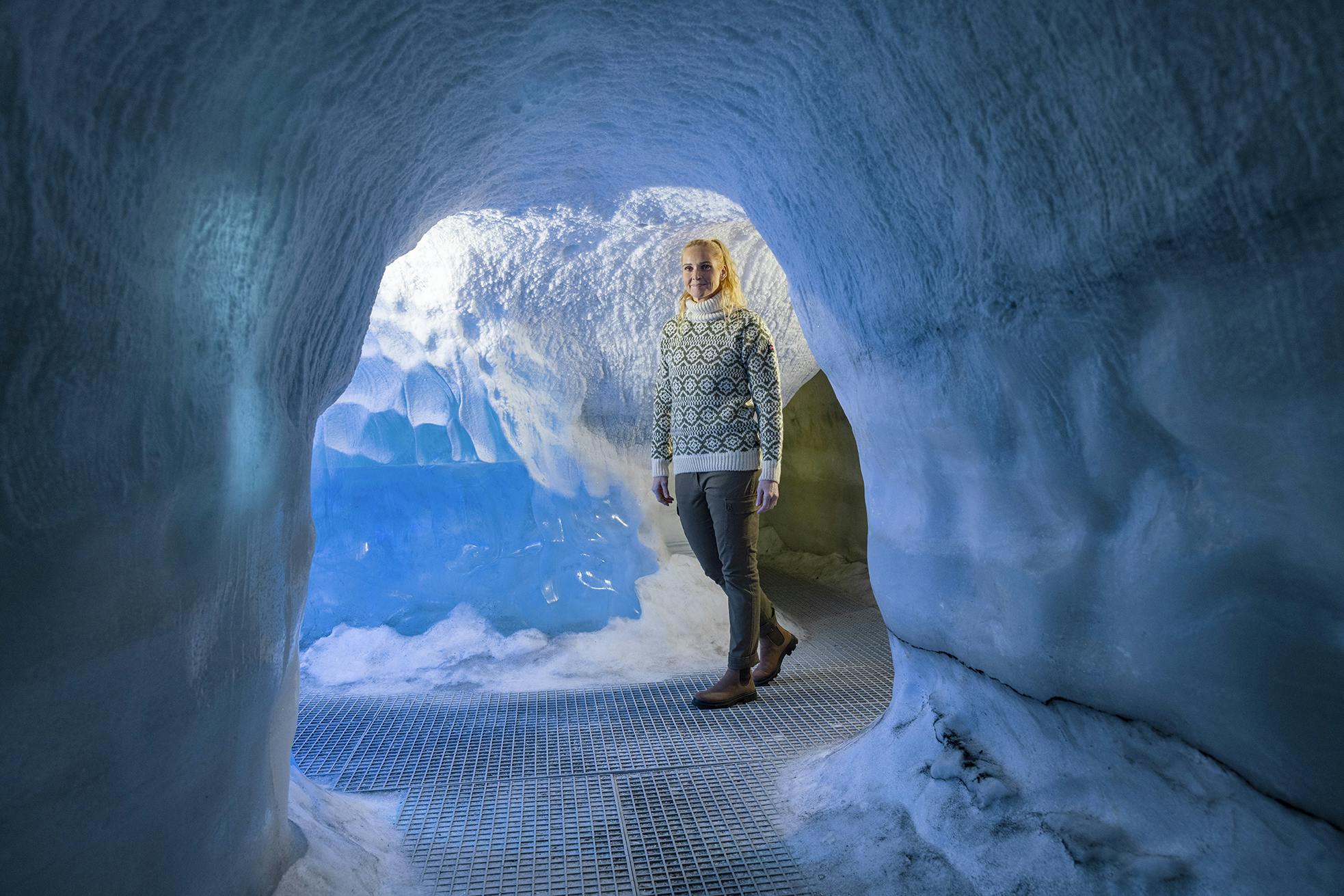 ice cave in reykjavik