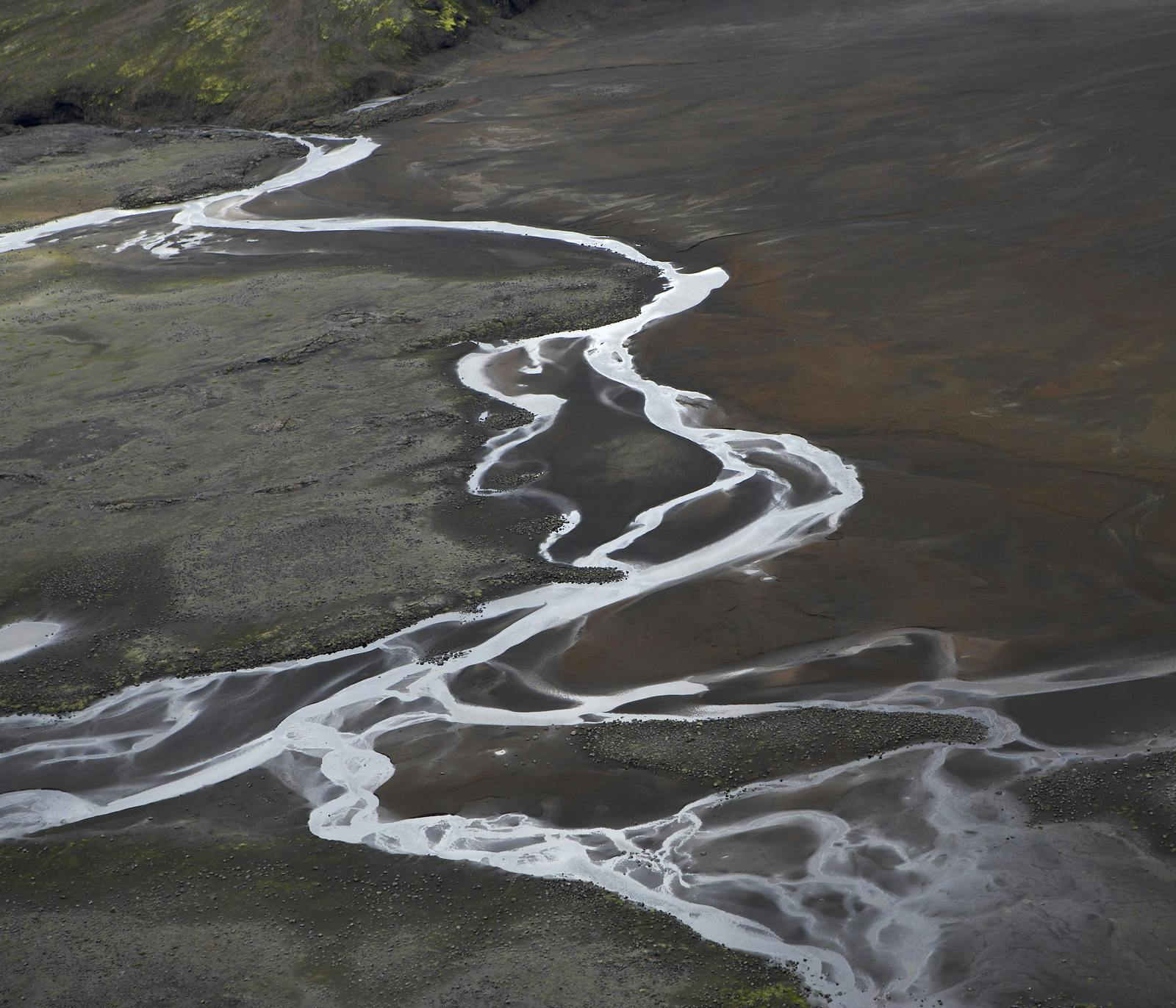 A river flowing through sprengisandur