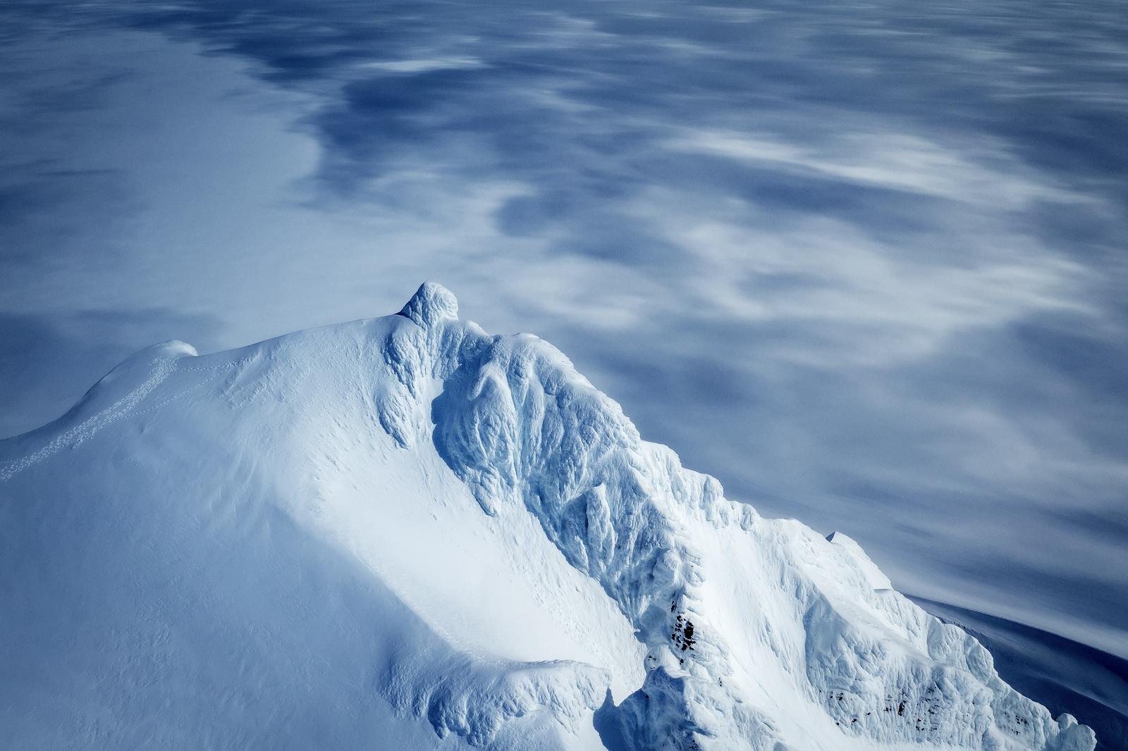 Hofsjökull snowy point