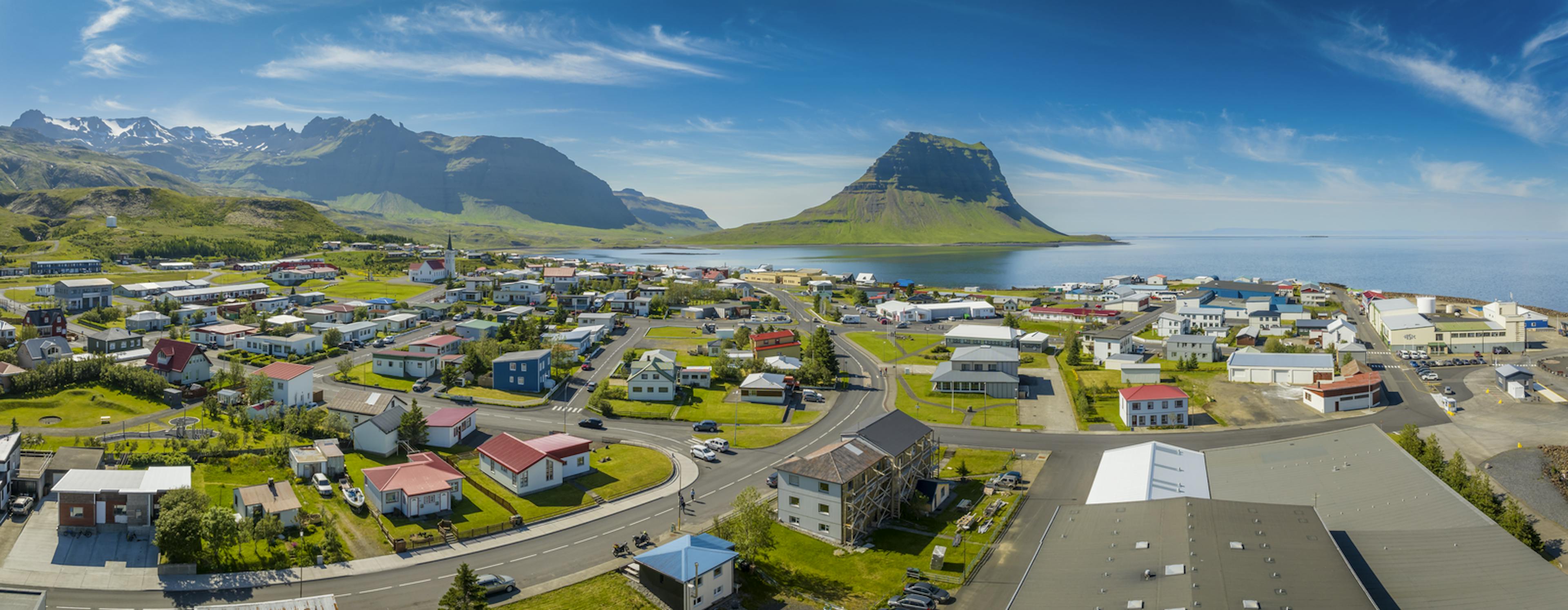Grundafjörður with Kirkjufell mountain in the background