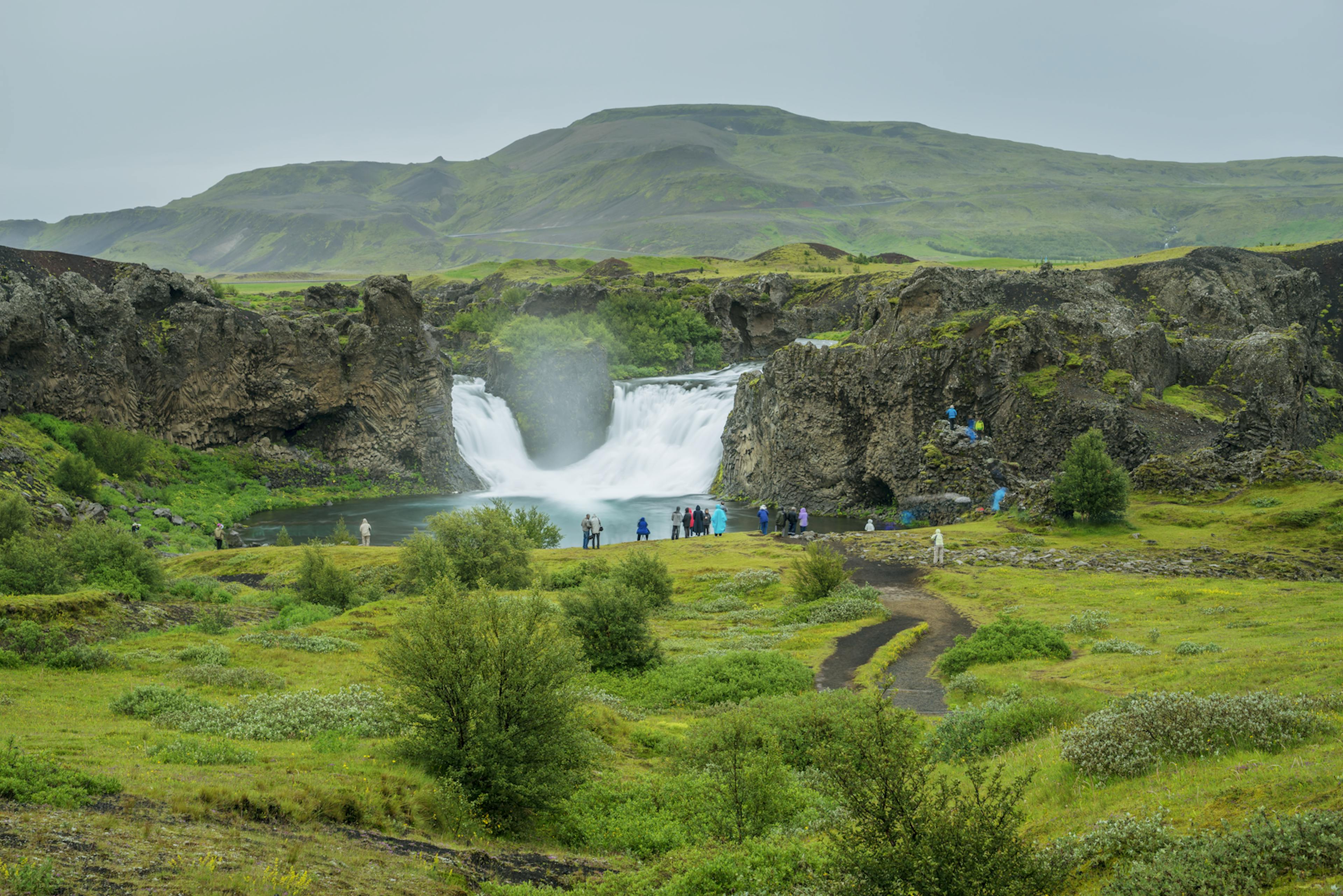 hjalparfoss in the summer