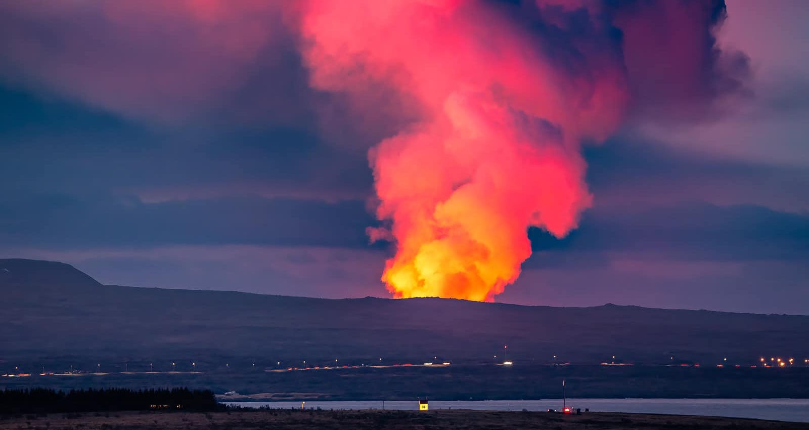 Active eruption in Iceland 2024 - View from Perlan 