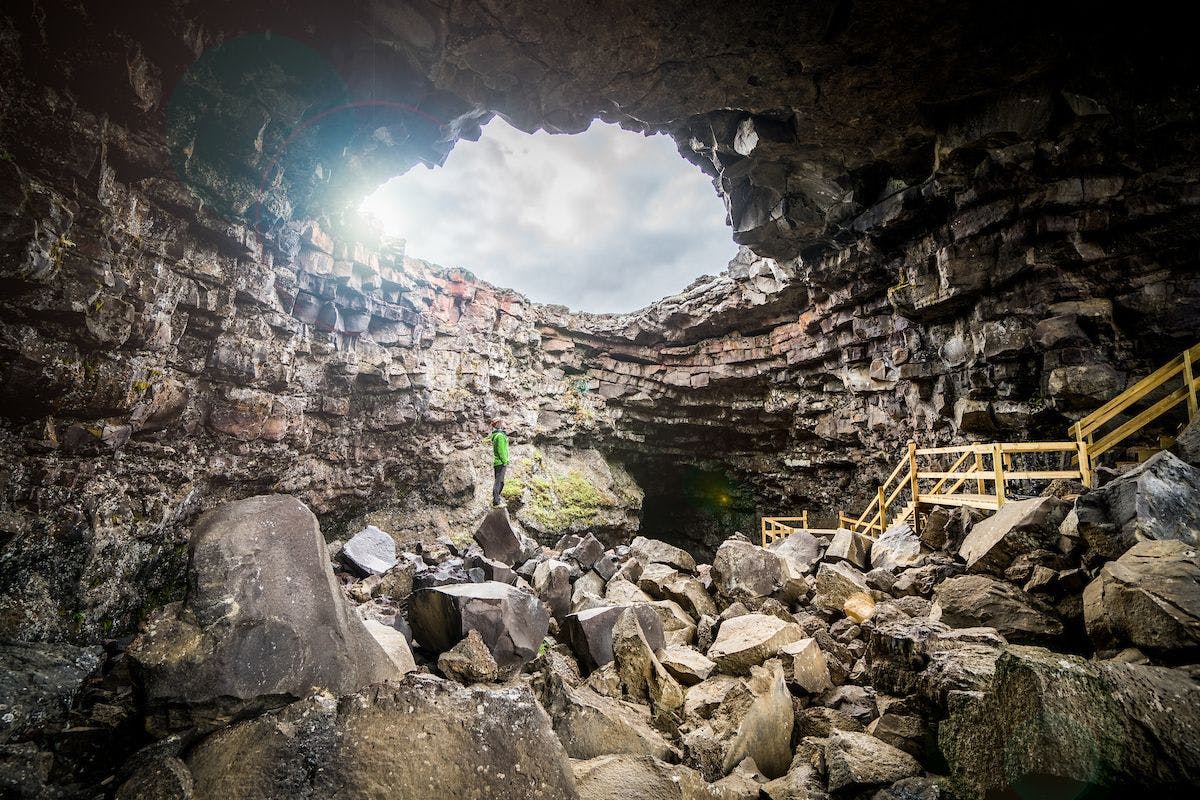 Vidgelmir Cave