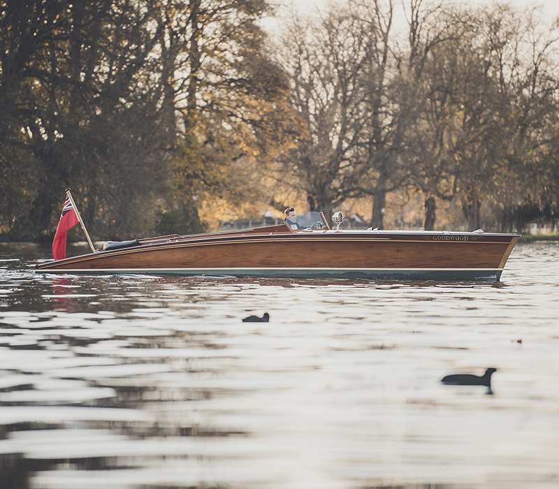 Classic boats for sale, Freebody Slipstream slipper launch side profile on river Thames