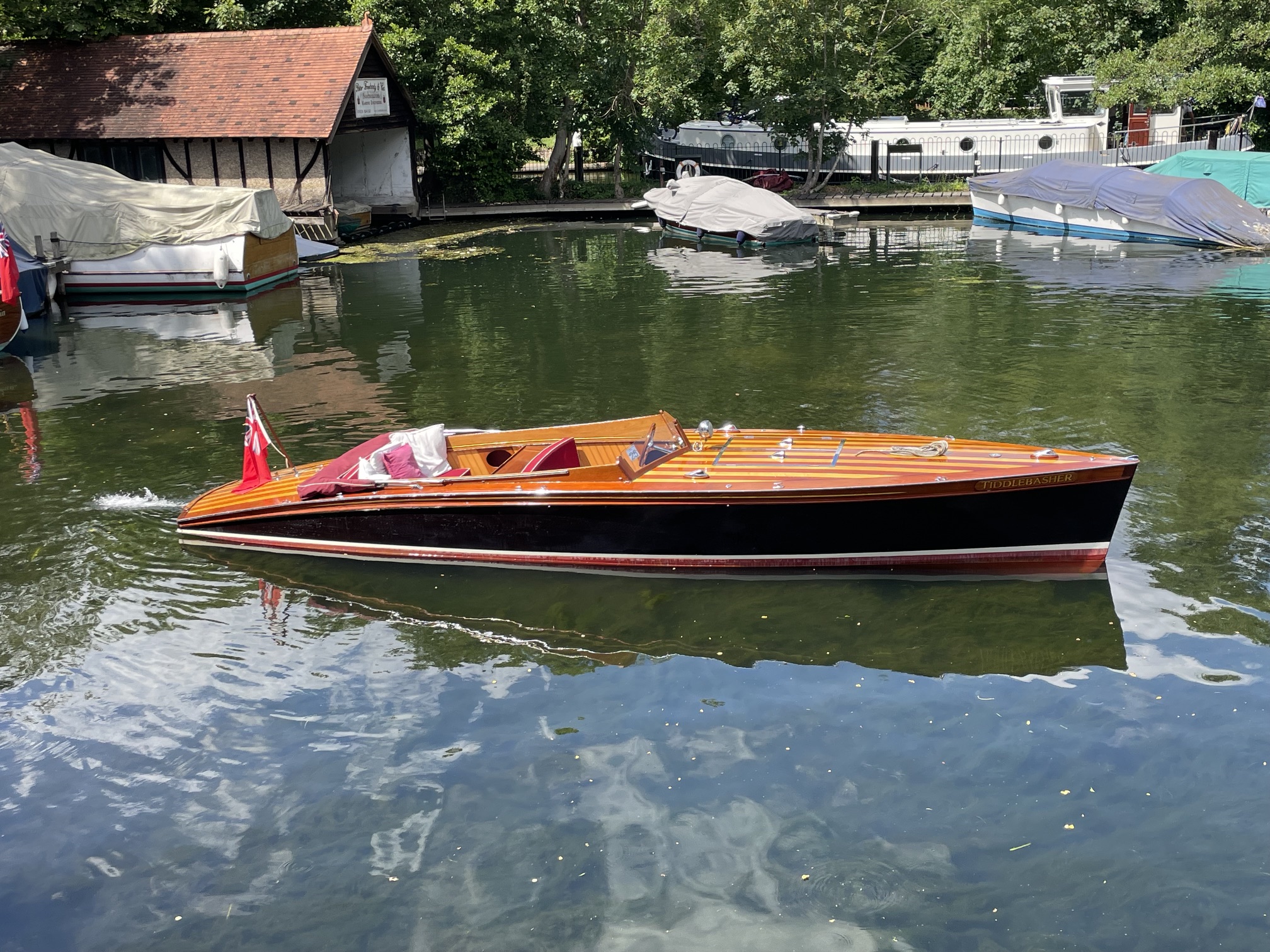 25ft slipper launch on river Thames