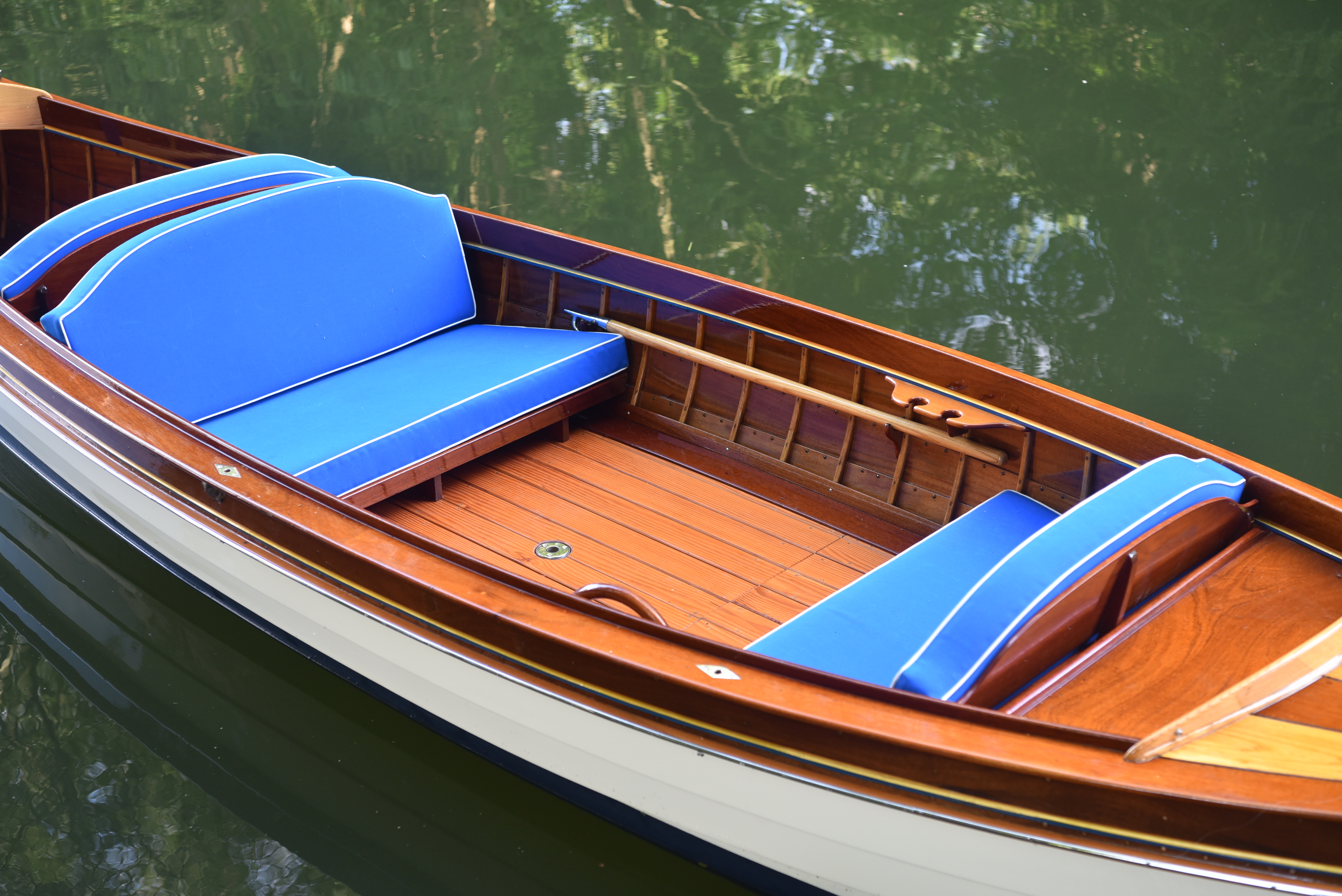 20ft electric launch for sale near Henley-on-Thames, cockpit with blue upholstered cushions
