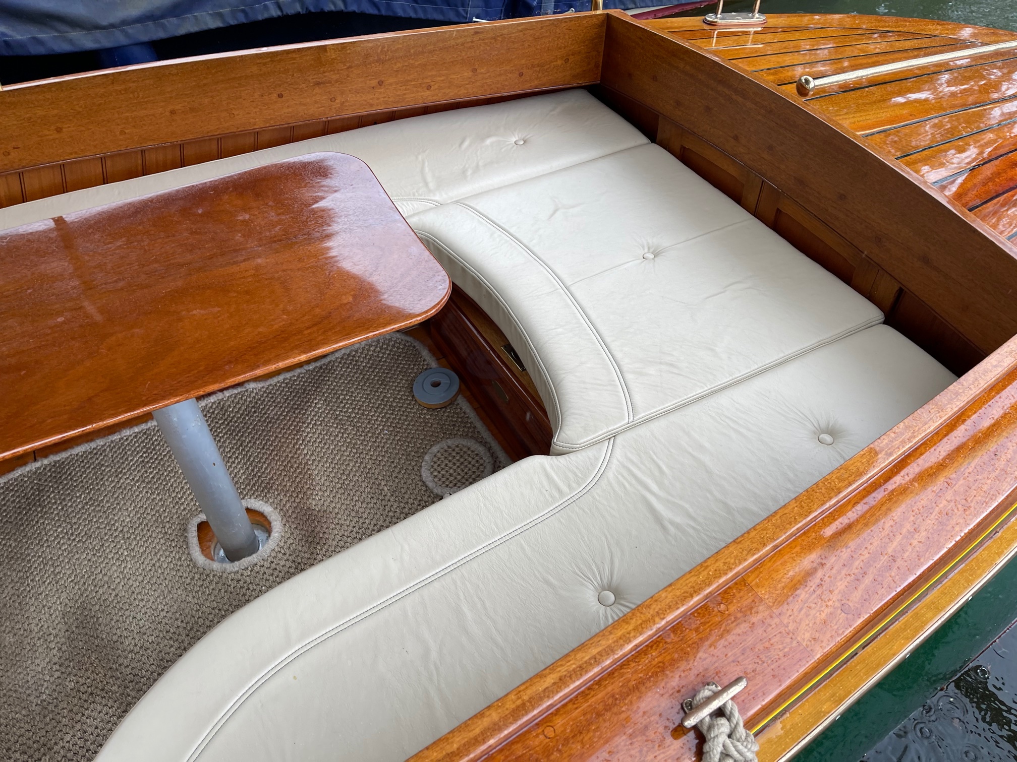 Edwardian beavertail launch for sale, stern seat in cockpit 