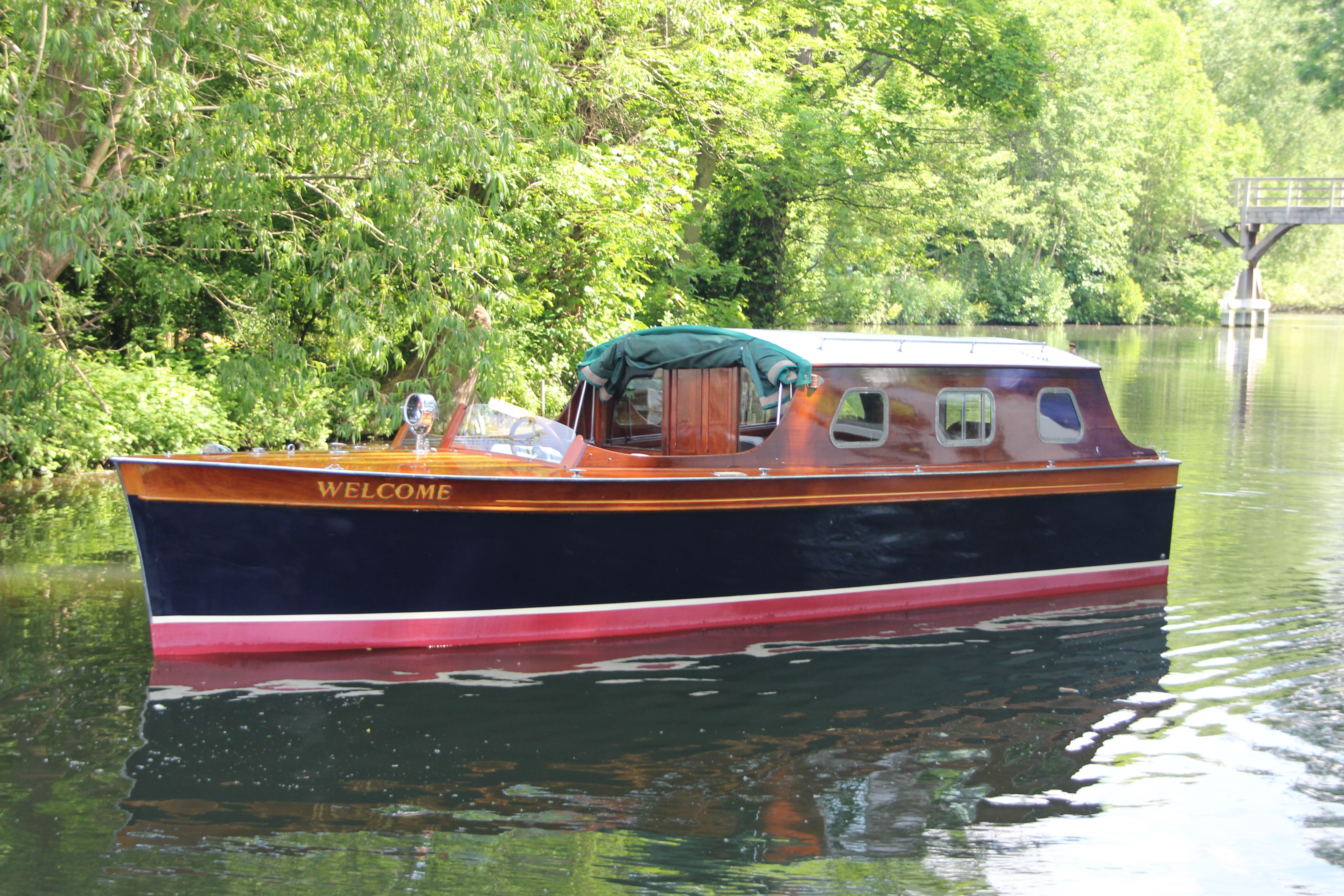 Classic wooden boat for sale, 25ft Andrew day launch, side view river Thames