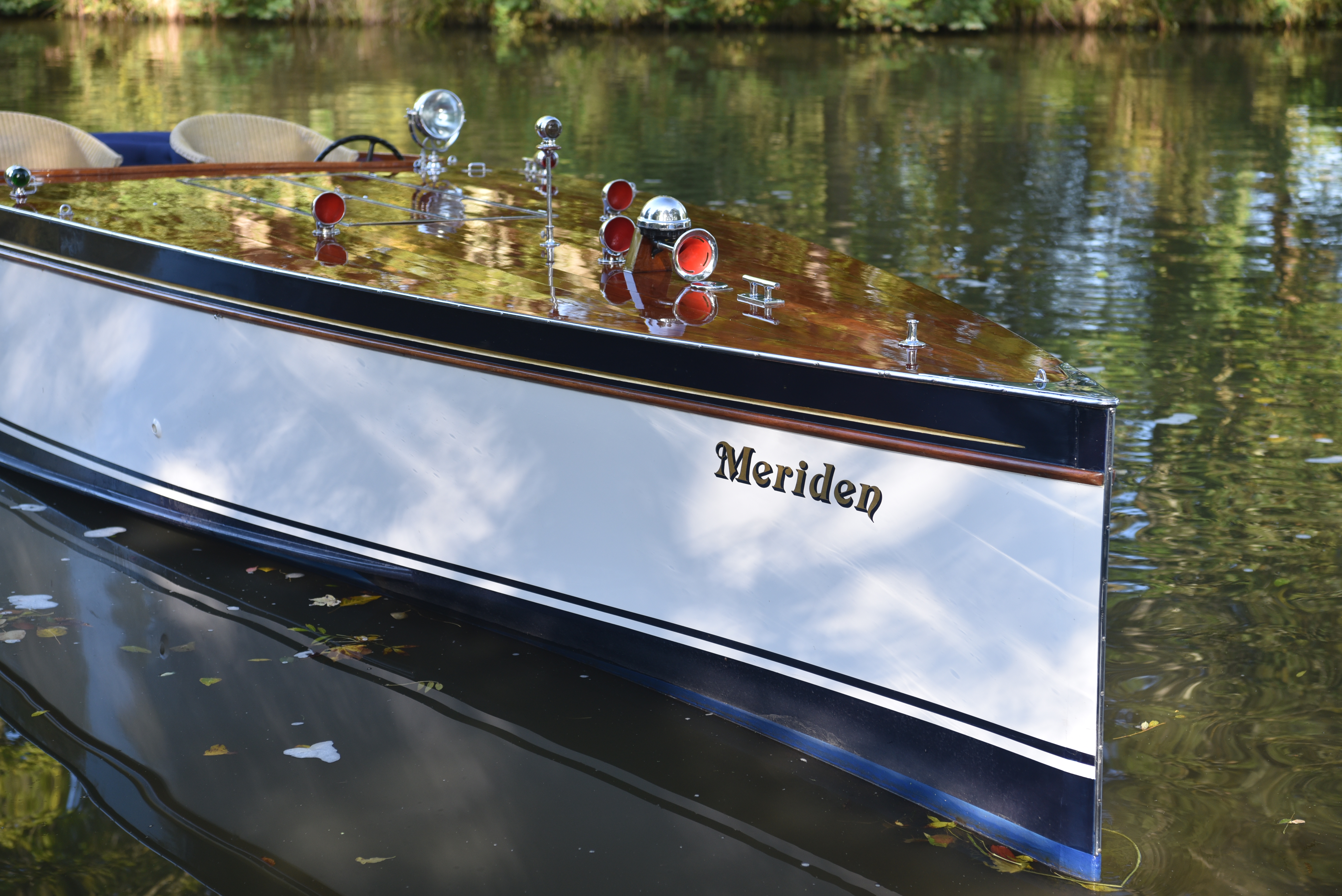 Meakes slipper launch for sale, bow detail and forward deck