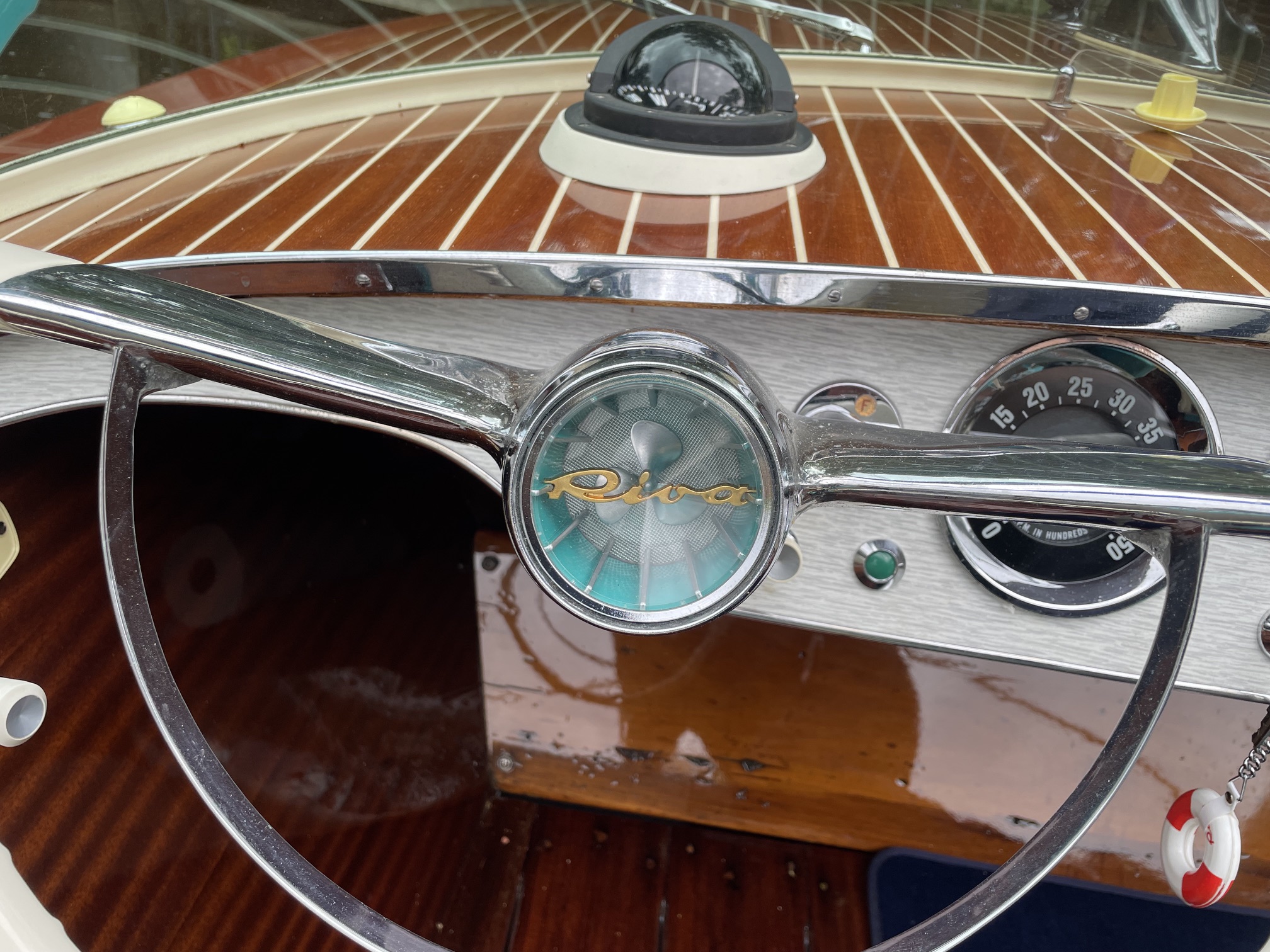 Riva Super Florida for sale, steering wheel