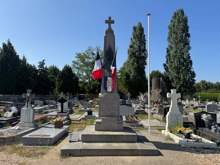 Monument aux morts de Châteaufort