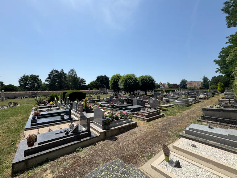 Cimetière de Poigny-la-Forêt