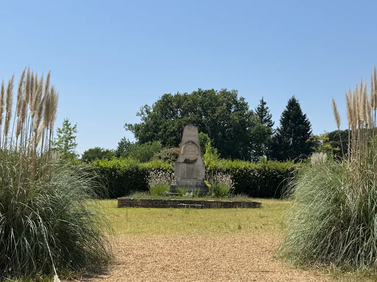 Monument aux morts Saint-Hilarion