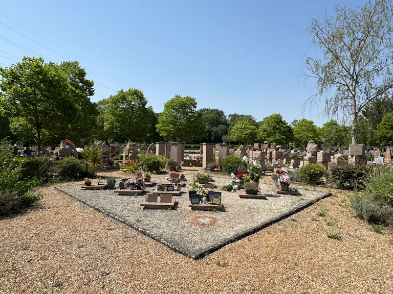 Cimetière de Rambouillet - Les Éveuses