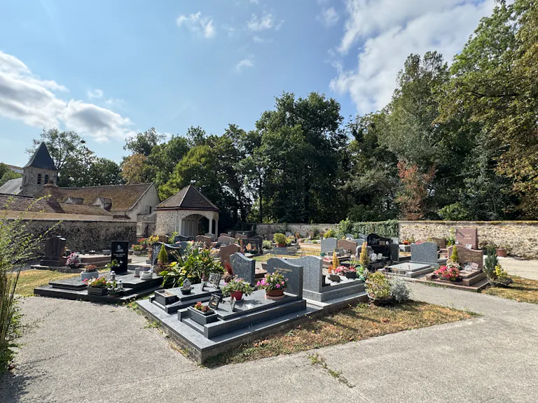 Cimetière de Villiers-le-Bâcle