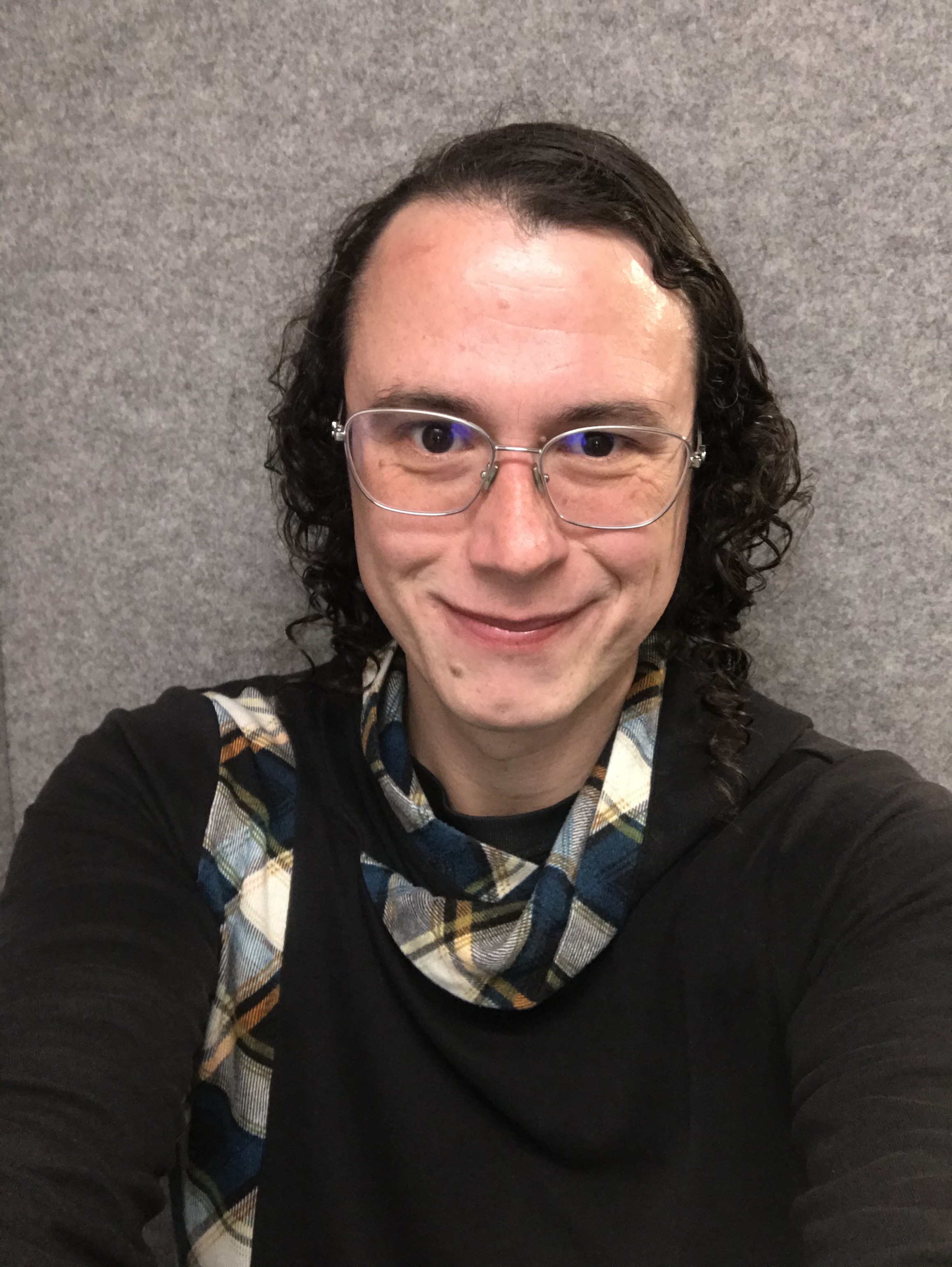 Headshot of Elizabeth Crosson