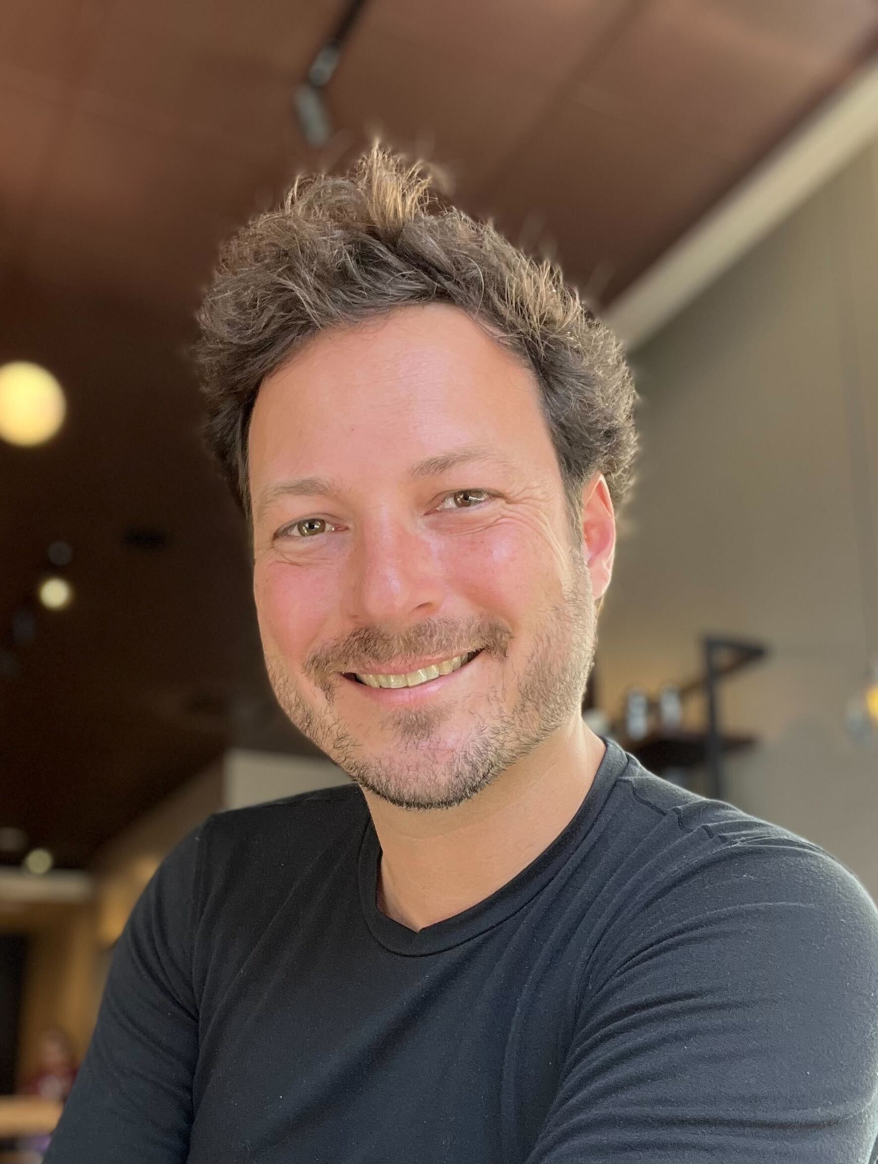 Headshot of Marcos Crichigno