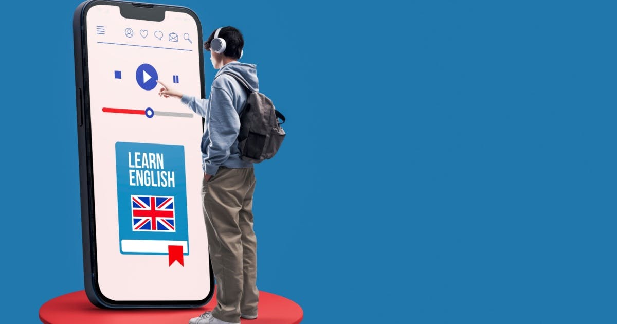 Montagem gráfica de um jovem usando um aplicativo para aprender inglês em um smartphone maior do que ele.