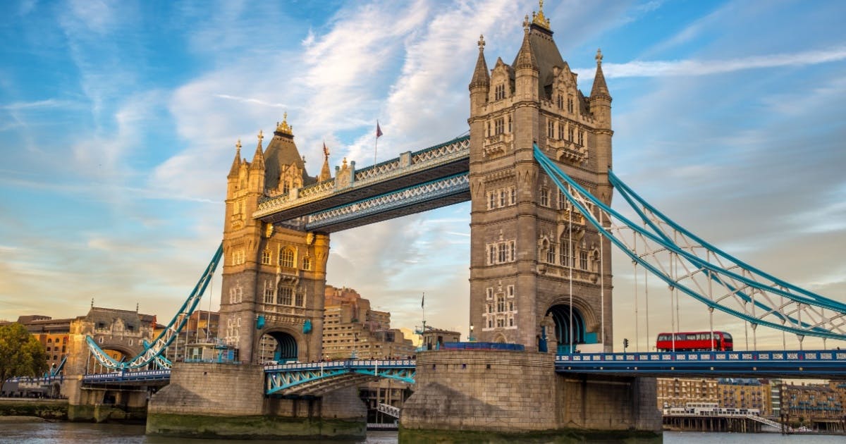 Foto da Tower Bridge em Londres.