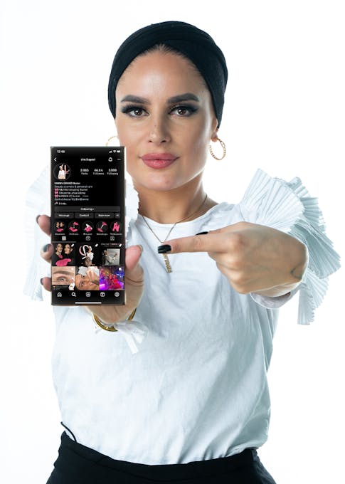 Microblading Business & Digital Marketing - PhiAcademy Blog
