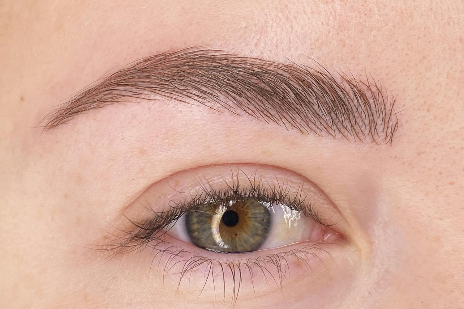 What is the difference between a microblading artist and a PMU artist? Find more information on PhiBrows Blog