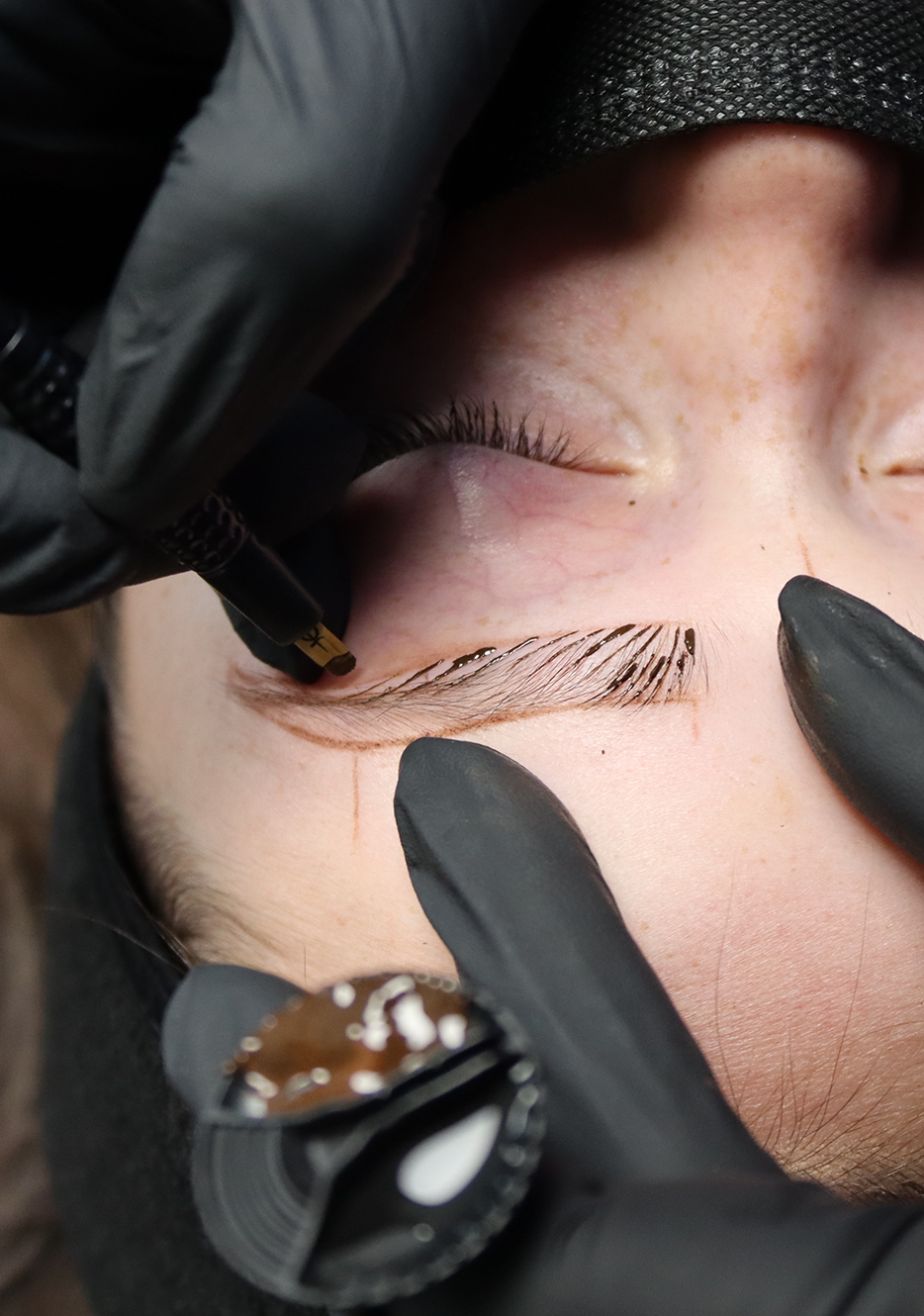 Improve your microblading skills - PhiAcademy