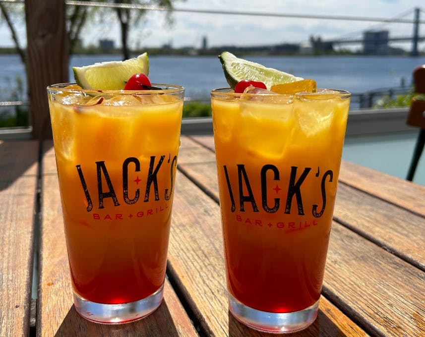 happy hour drinks outside outdoor bar